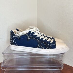 New Tory Burch Classic Court Canvas Women’s Shoes, Navy Bandana & White, sz 9.5
